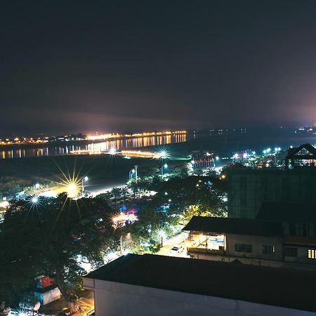 V Hotel Vientiane Exterior photo